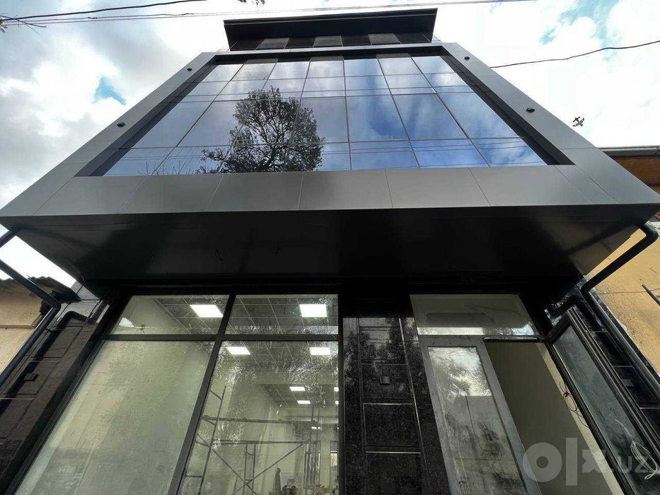 Отдельно стоящее здание возле Ашхабад парка с готовым ремонтом