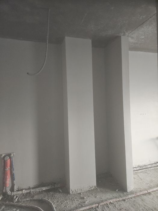 Execut tencuială mecanizată