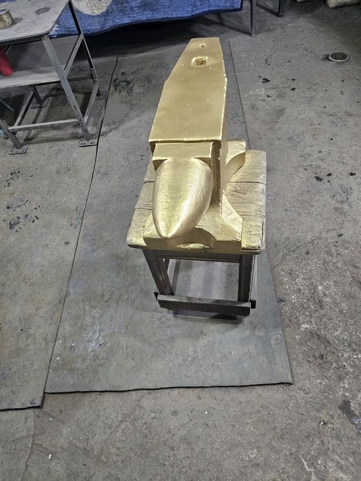 Продам наковальню на 100 кг