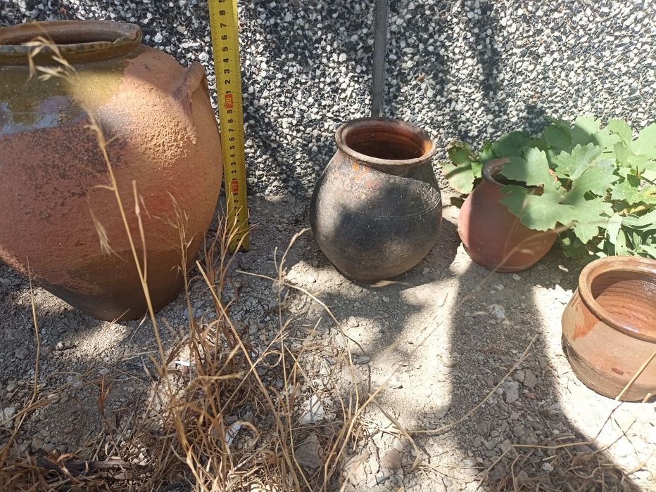 Стари грънци за престижна къща с двор!За ценители.