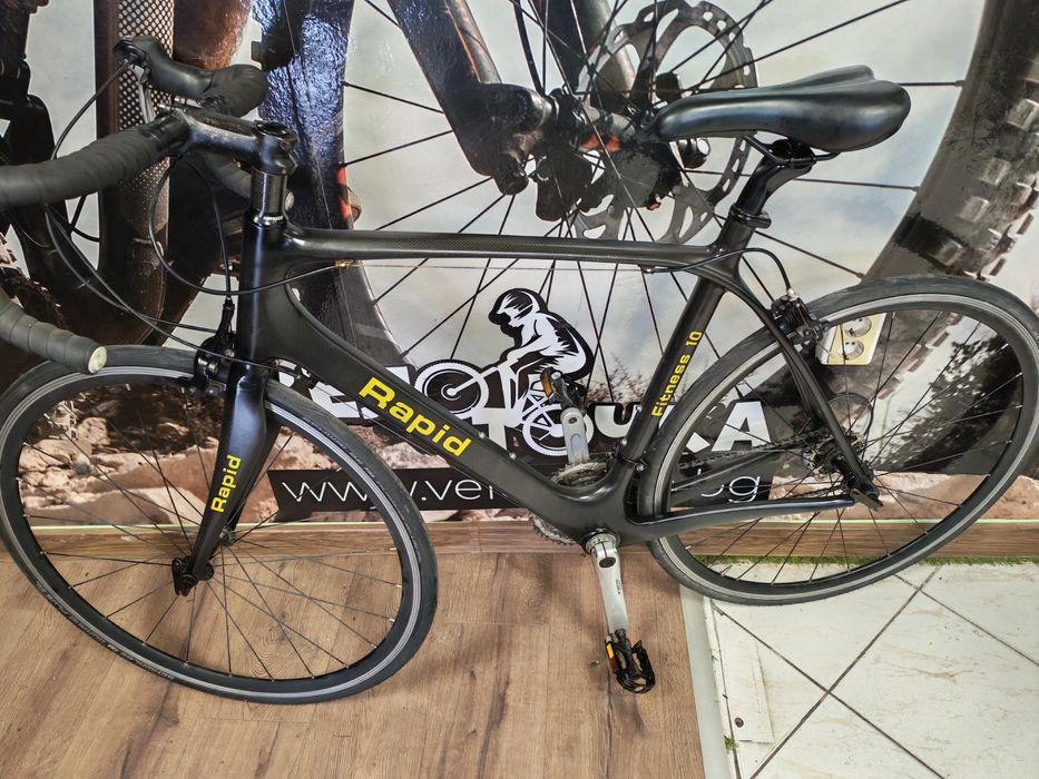 Шосеен карбонов велосипед