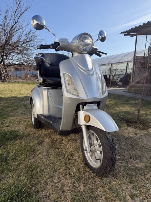 Tricicleta electrica scaun electric scuter electric carucior electric carut electric handicap dizabilitati batrani dezabilitati