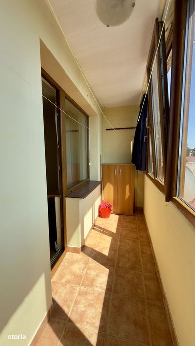 Inchiriez apartament cu 3 camere modern Utilat la 7 minute de centru