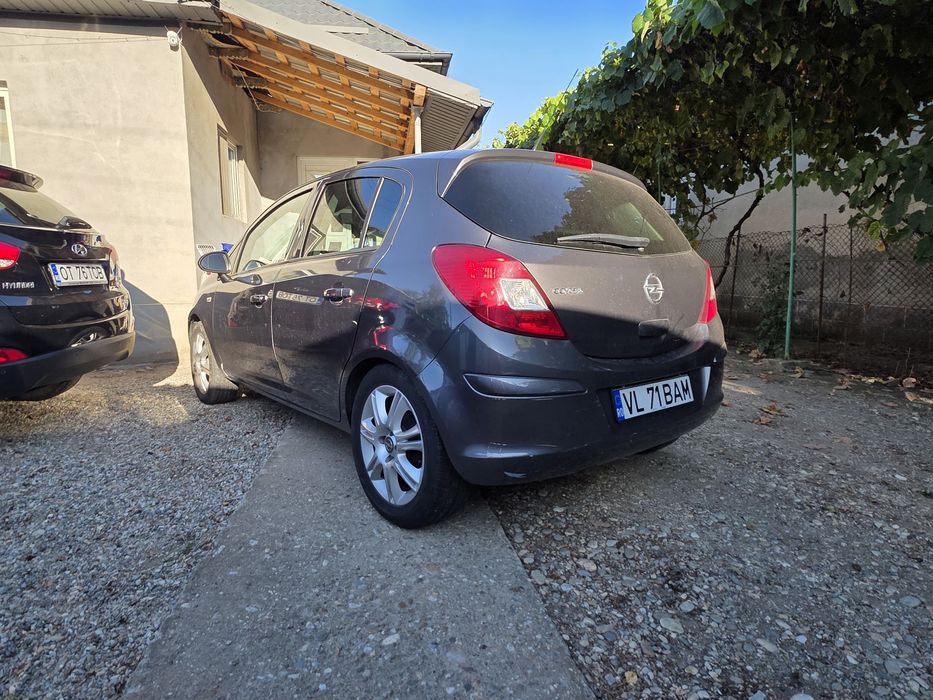 Opel Corsa D 2012 - Benzina + GPL din fabrica AC 183.000 km stare buna