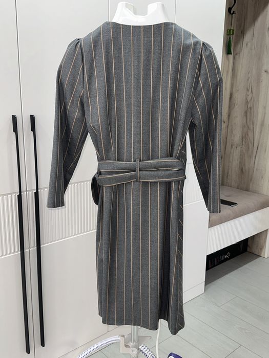 Продам женское платье хорошего качества