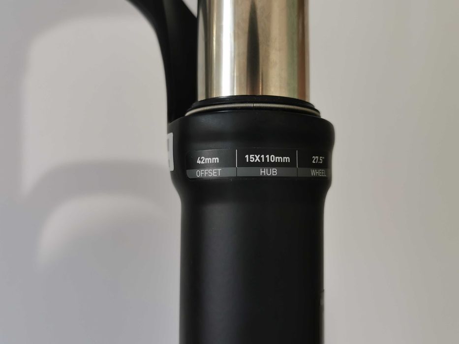 Вилка RockShox Recon RL Silver Solo Air 27.5'' 120mm 15x110mm Boost