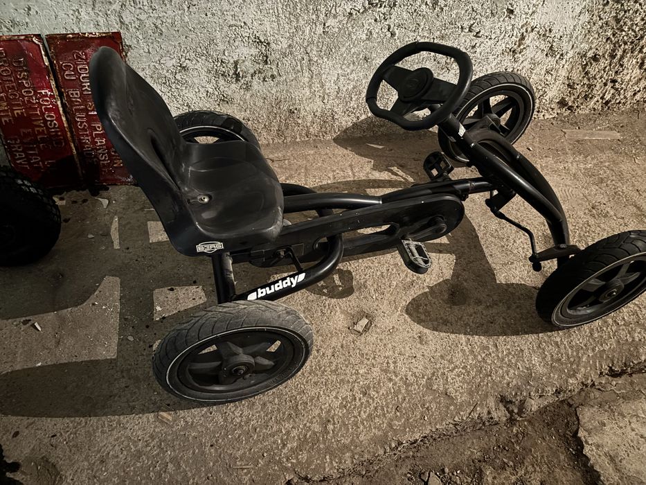 Carturi cu pedale pentru adulti si pentru copii!