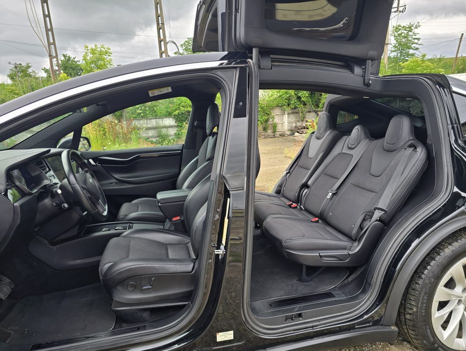Tesla Model X 75D * Dual motor