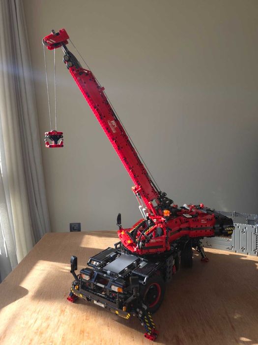 LEGO Technic The Big Red 42082