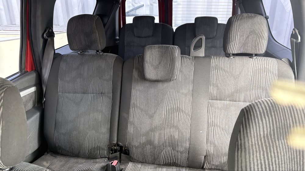 Dacia Logan MCV 1.5 dCi – 7 locuri – AC – Carlig – 2009