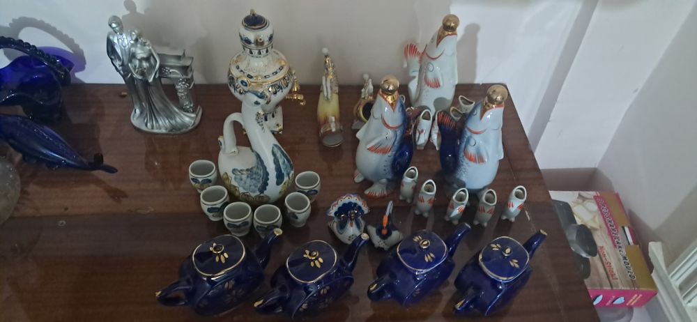 Eski idishlar sotiladi narxi kelishiladi manzil Yangihayot Choshtepa