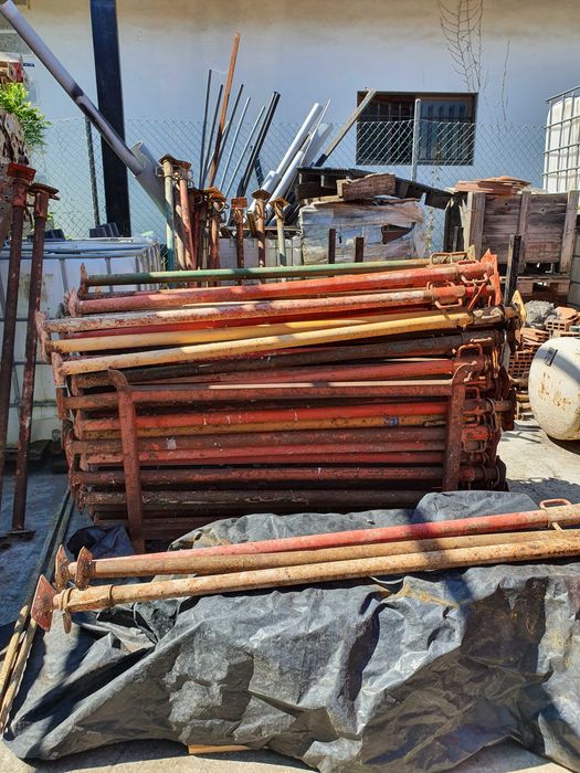 Se închiriază Panouri cofraje,grinzi , popi metalici!