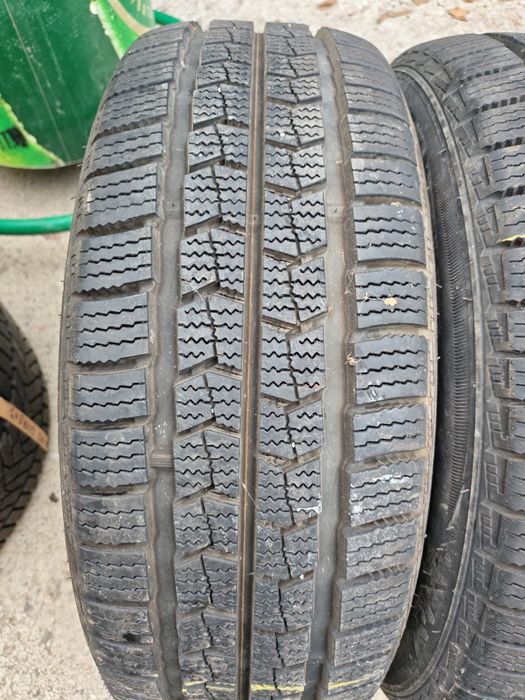 215/60/16C Nexen