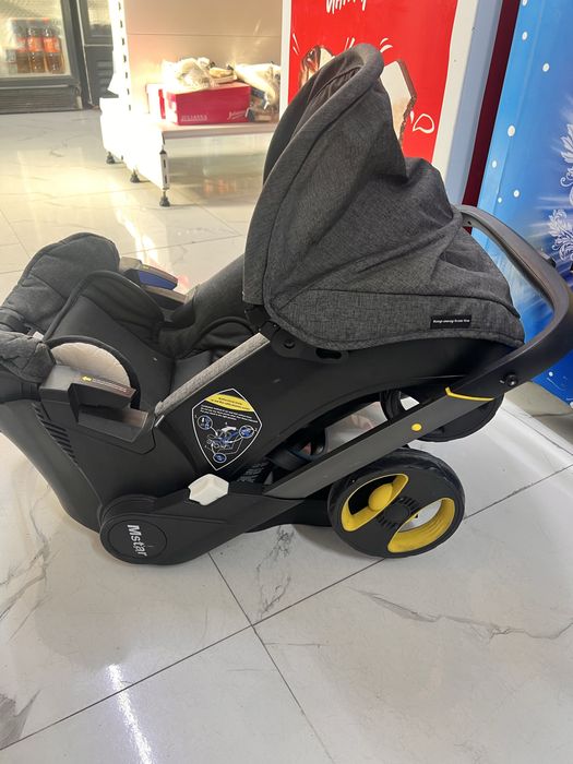 Каляска почти новая