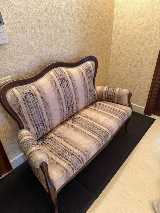 Продам кресло и диванчик