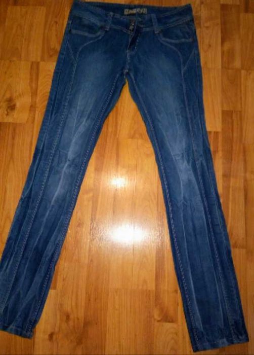 Продам джинсы женские