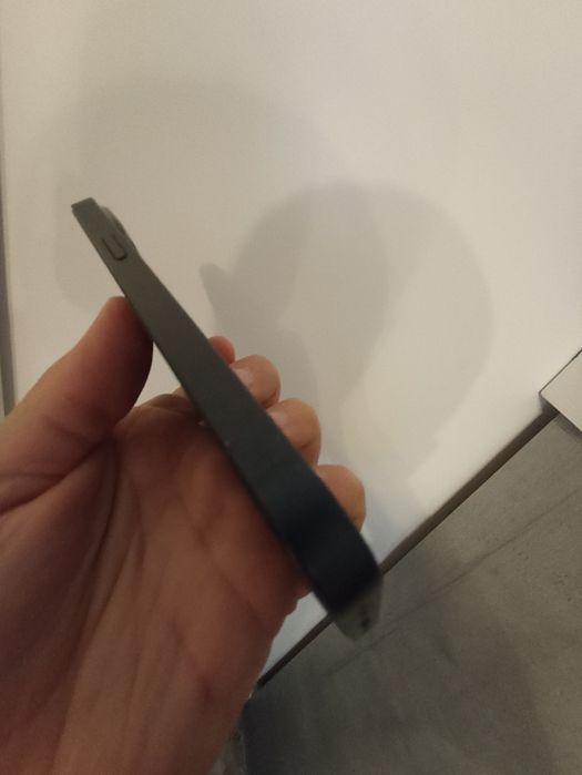 iPhone 13 black 128G