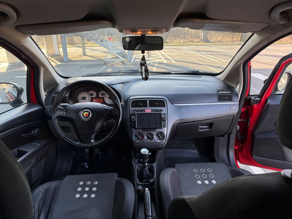 Vând Fiat grande punto