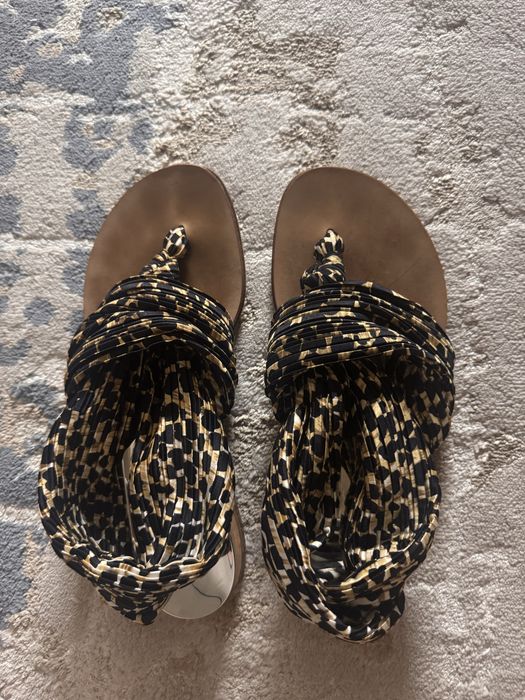 Эффектные сандалии Casadei с леопардовым принтом