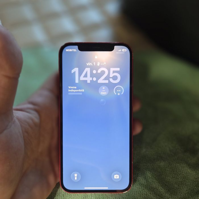 Vand iphone 12,128gb