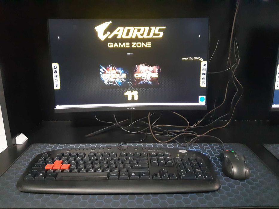 Kompyuterlar mebellari bilan sotiladi. Holati hali yangi.