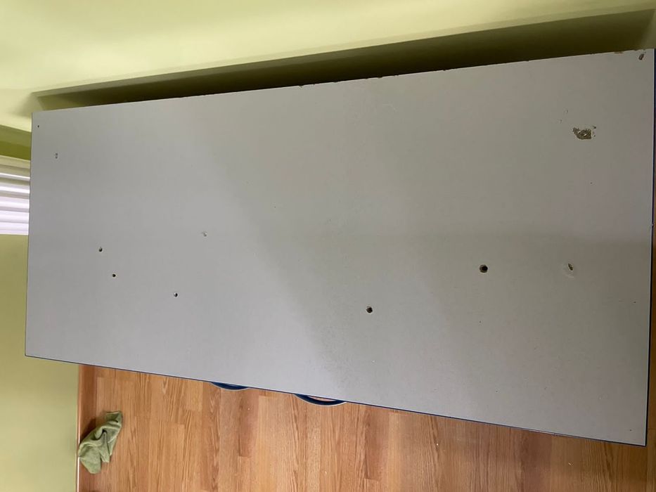 Шкаф двухдверный универсальны