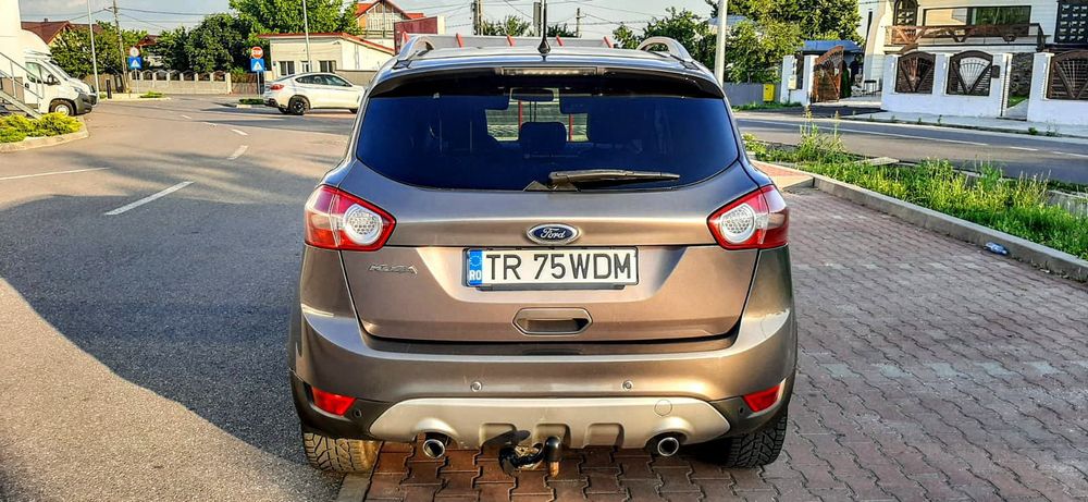 Ford Kuga - 2012