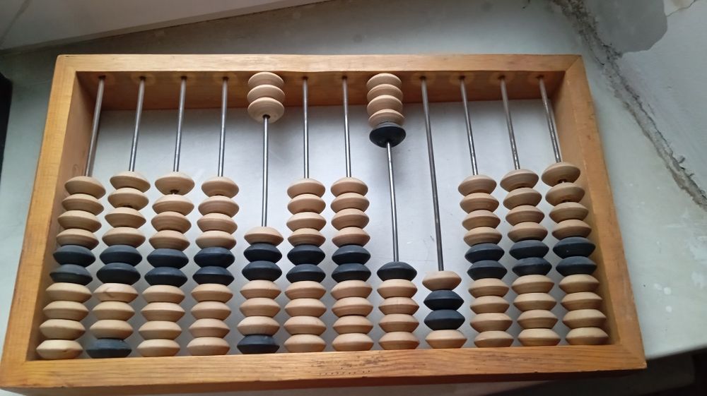 Продам счеты бухгалтерские совецкие