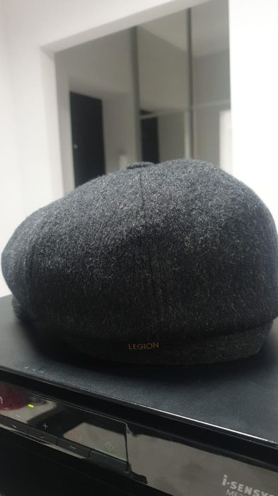 Продам шапку весеннюю размер 61