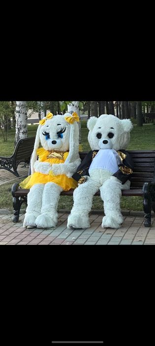 Продаются 2 мишки ,  почти новые
Новые