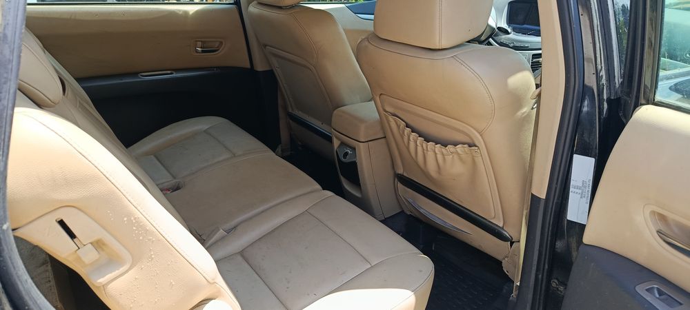 Subaru Tribeka B9 +още един двигател