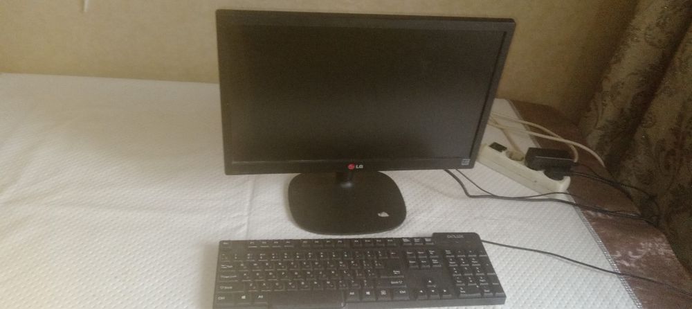 Продам монитор LG 18.5