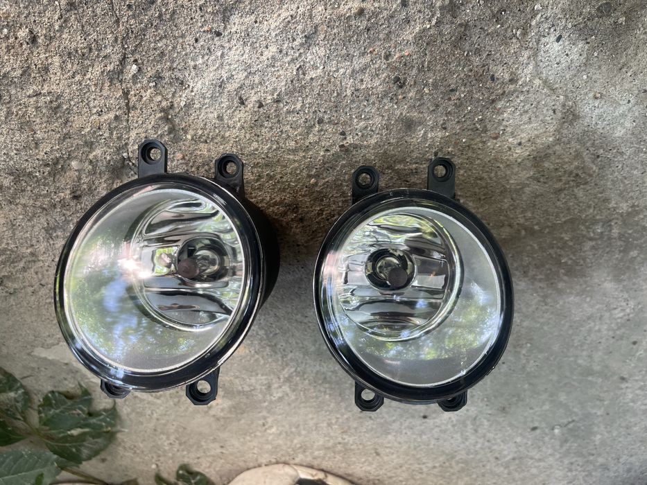 Продам противотуманки