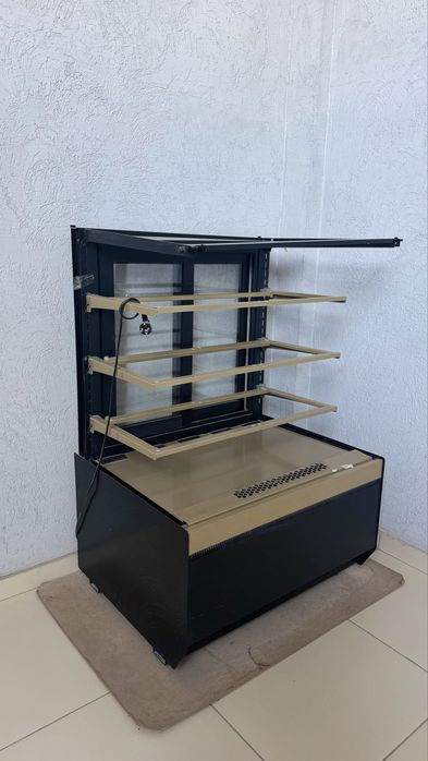 Холодильник в рабочем состоя.