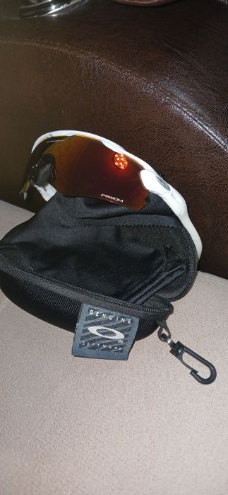 Продам очки oakley новые