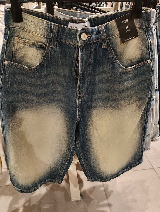 Дънки дълги, летни и черен официален панталон