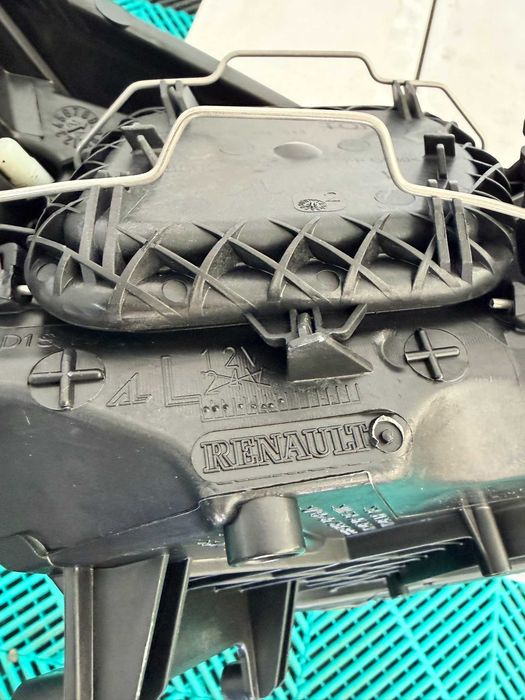 Far stanga nou original Renault Megane 3 2010-2014