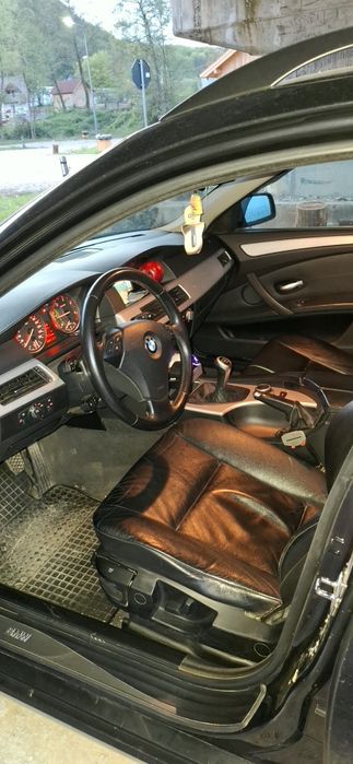Vând bmw e61 2l diesel 163 cp