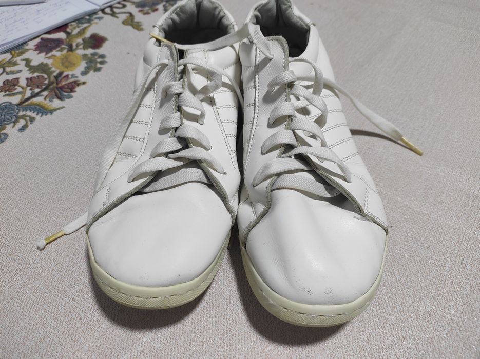 Vând adidași piele alba 37