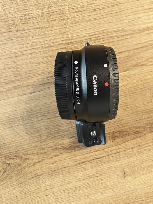 Vând adaptor canon ef-eos m