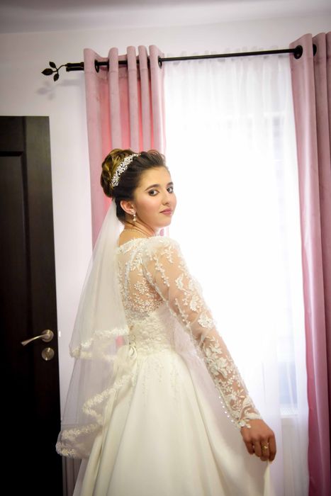 Vând Rochie Mireasă