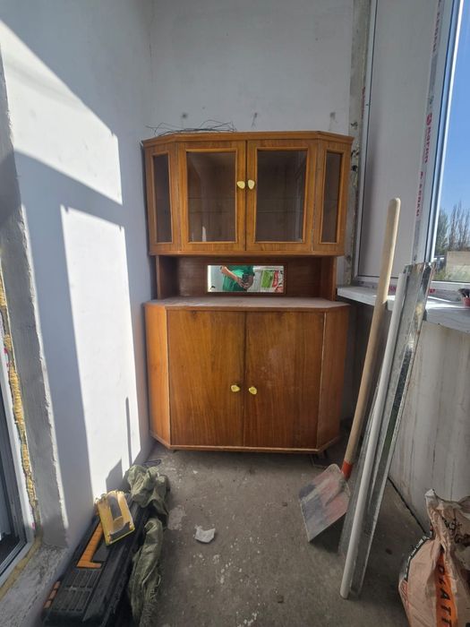 Срочно продам шкаф