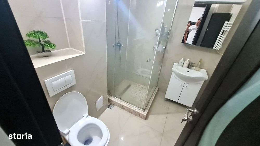 Apartament 3 camere 60 mp decomandat zona centrala