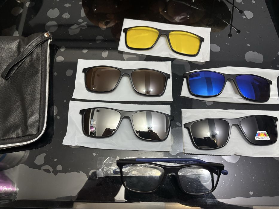 Очила със сменяеми стъкла