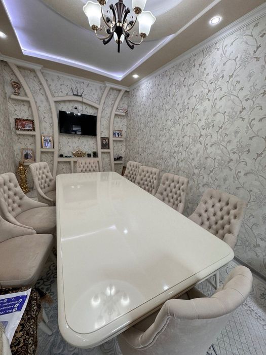 Стол и стулья, комплект