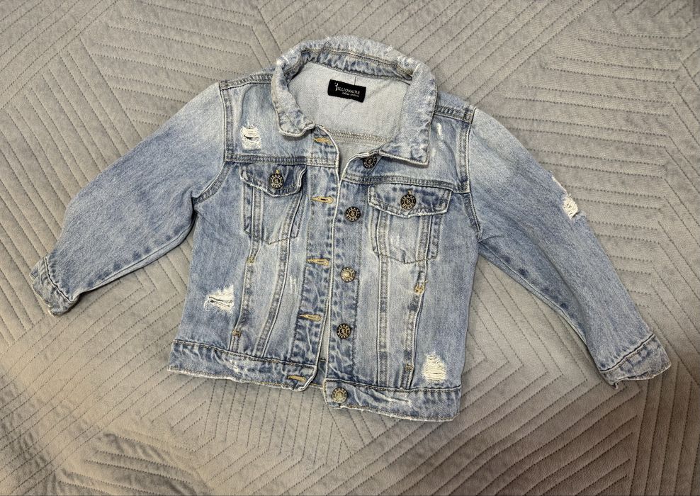 На девочку 90-100 см (3-4 года)