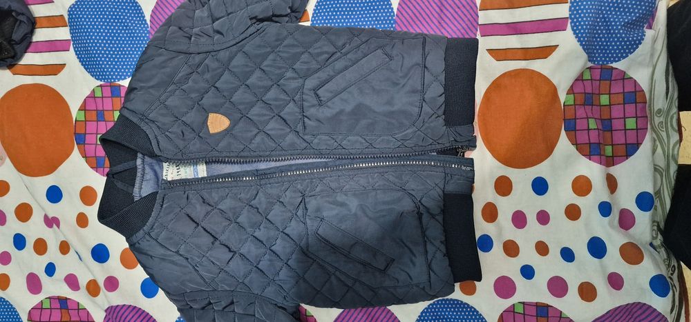 Продам куртки для мальчика