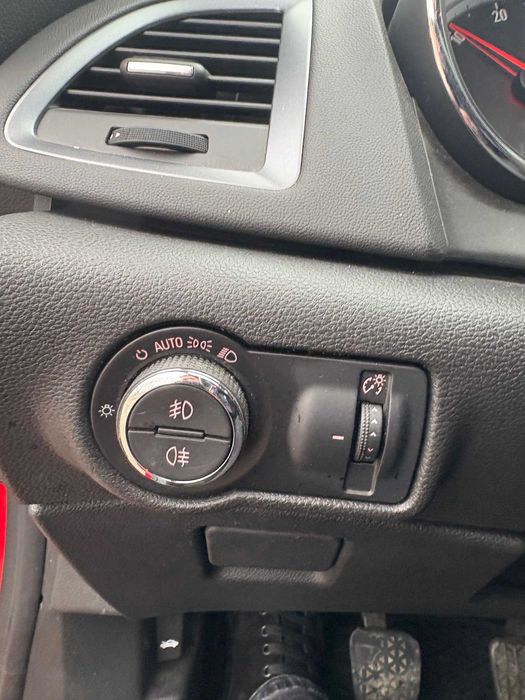 Opel Astra J 1.6 CDTI • Hatchback • Bi-Xenon • Euro 6