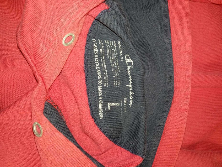 Оригинално червено худи Champion, размер L