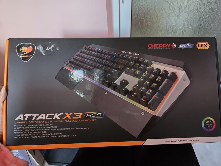 Cougar Attack X3 RGB - механична клавиатура с Cherry MX суичове